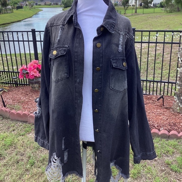 GRAPHIC FISH DISTRESSED RIP DENIM JACKET ( Size: XXL) - Picture 3 of 6